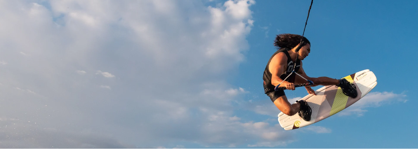 O'Brien Clutch Wakeboard 143